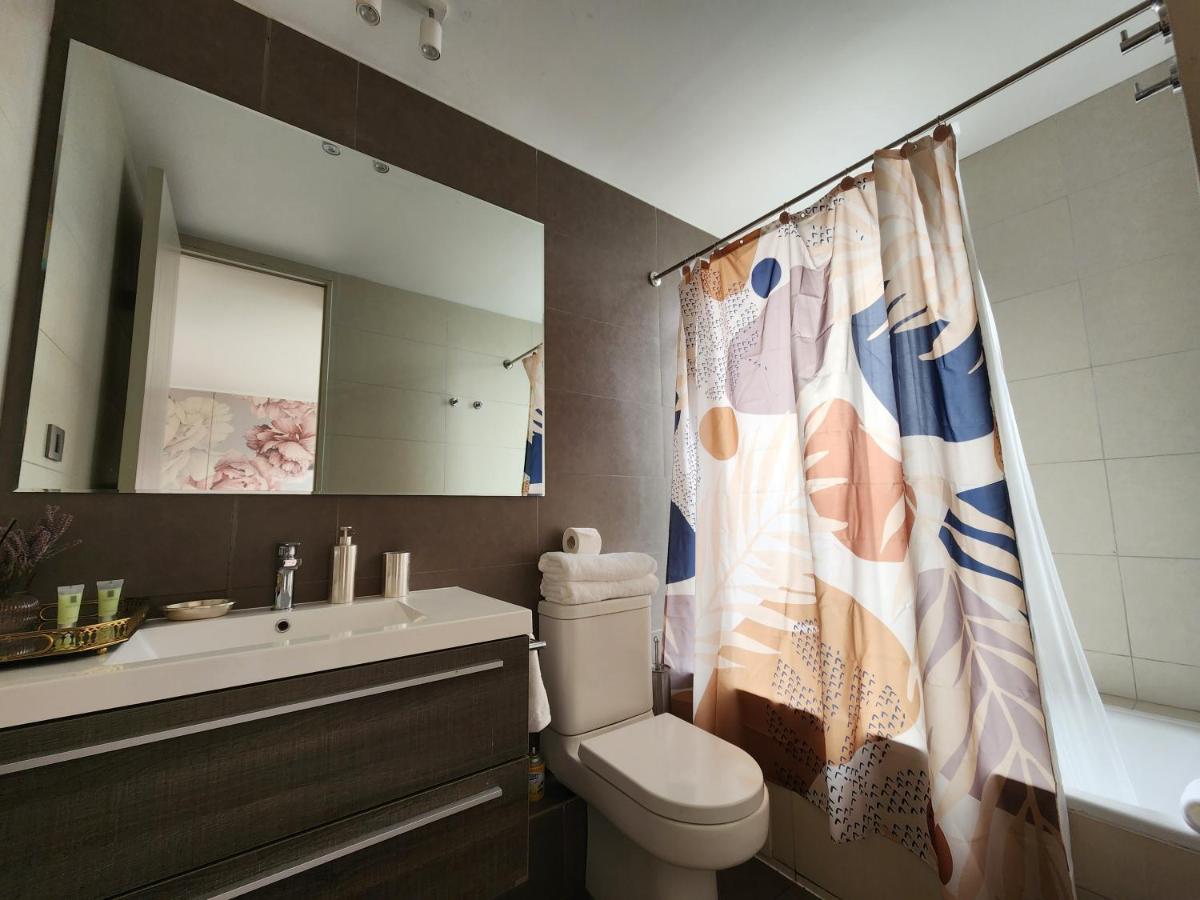 Stylish Art 2b W/wifi, Smart Tv & Parking *